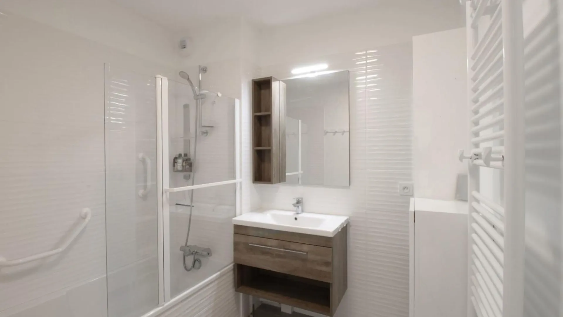 Comfortable T3 With Terrace And Garage! Aix-les-Bains 0*,