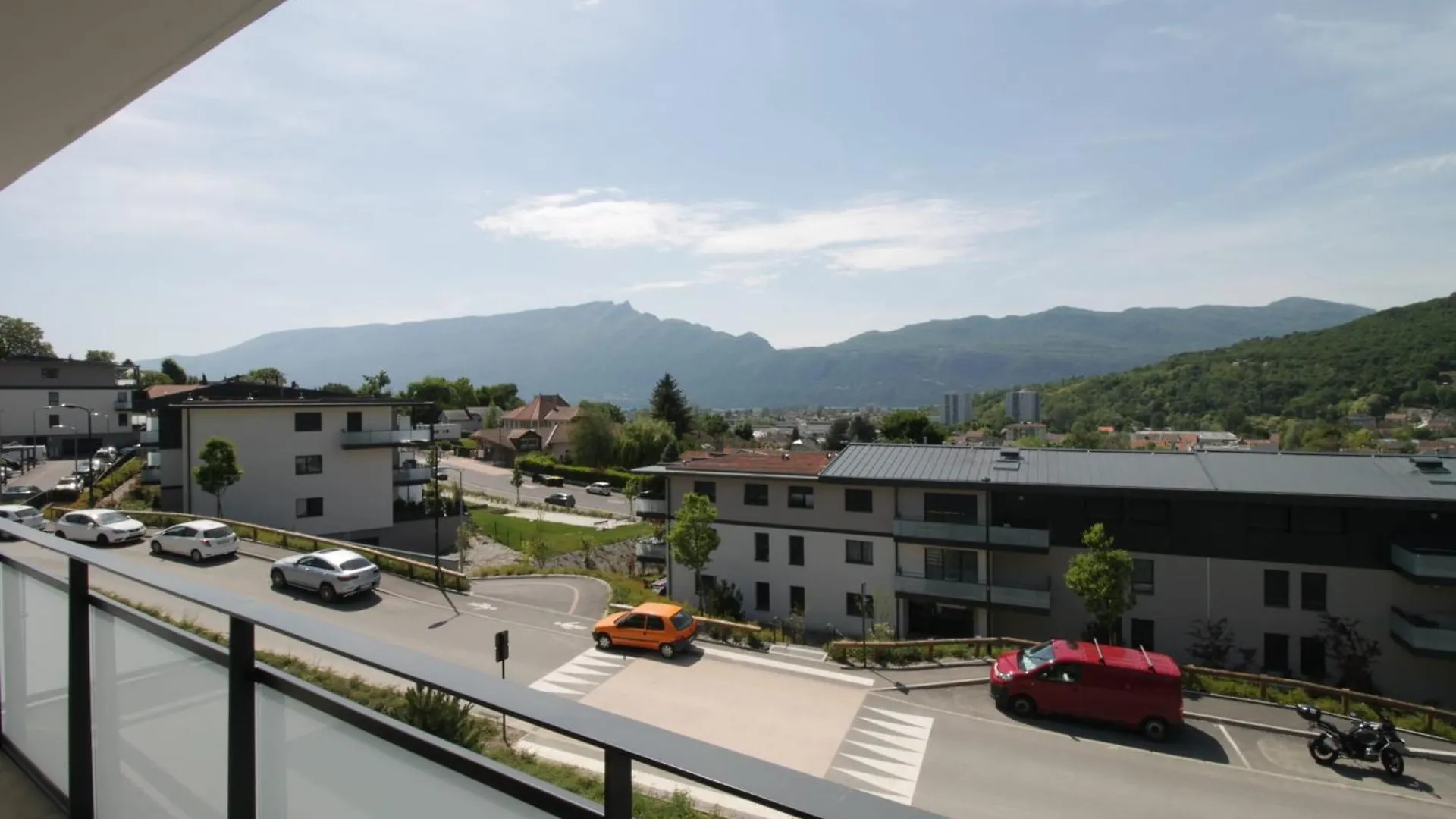 Comfortable T3 With Terrace And Garage! Aix-les-Bains Apartment